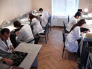 English: Khazar University jewelry arts class ...